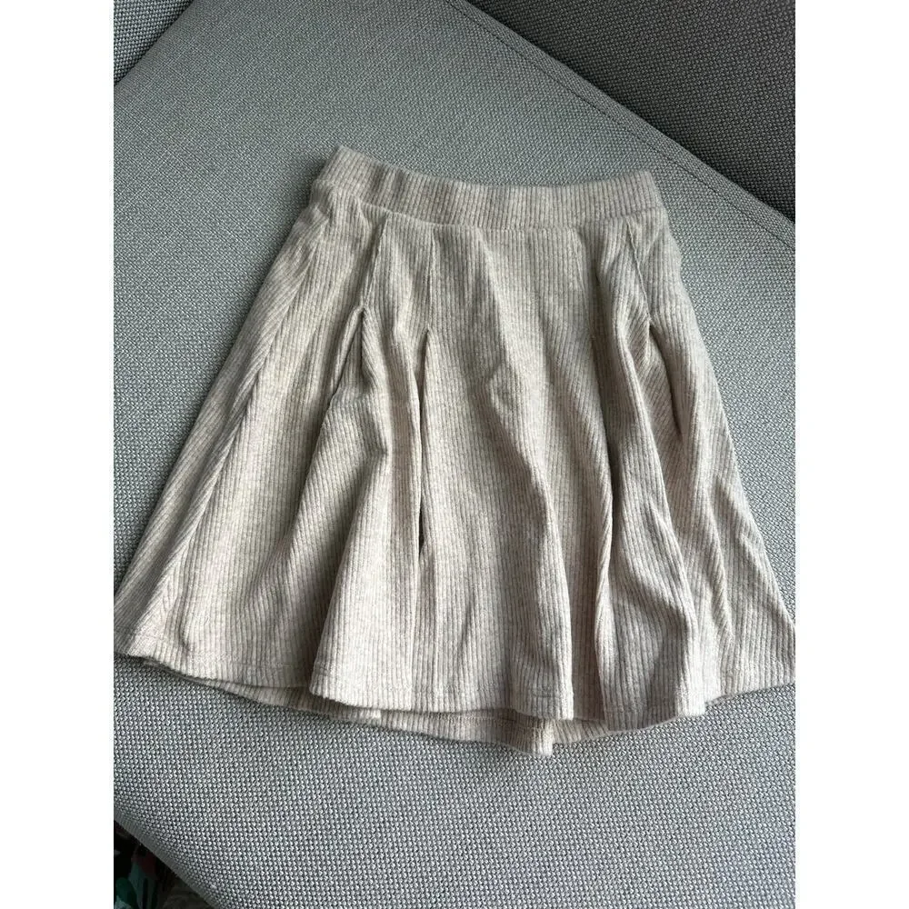 Zara Soft Touch box pleat skirt beige‎ size 9 girls